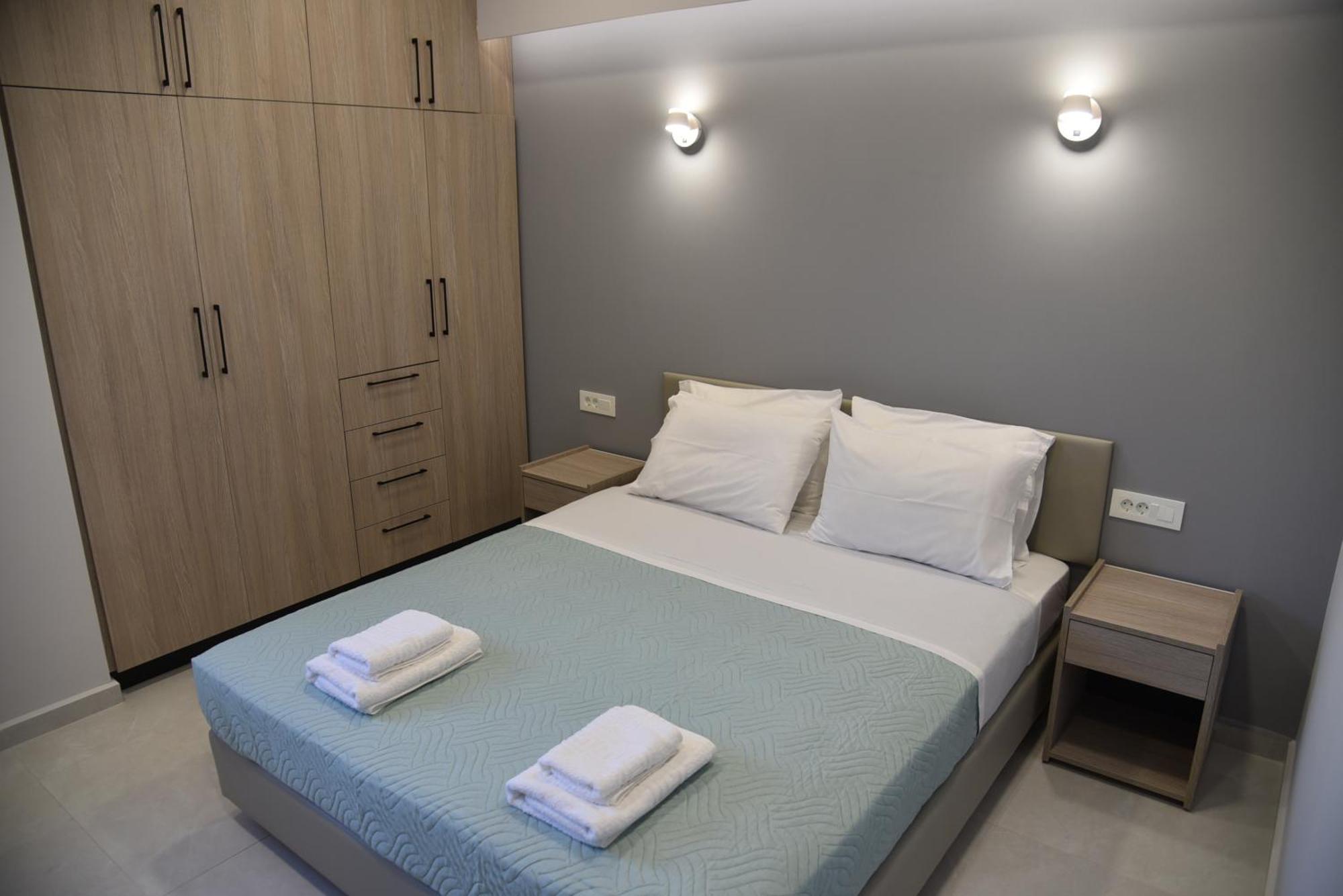 Pirgos Deluxe Apartment - Private Parking Kíssamos Extérieur photo