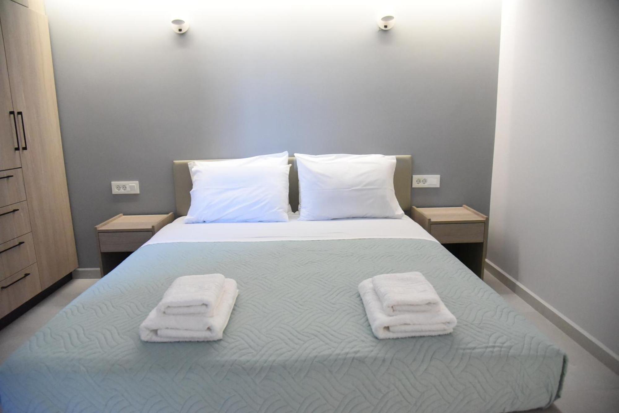 Pirgos Deluxe Apartment - Private Parking Kíssamos Extérieur photo