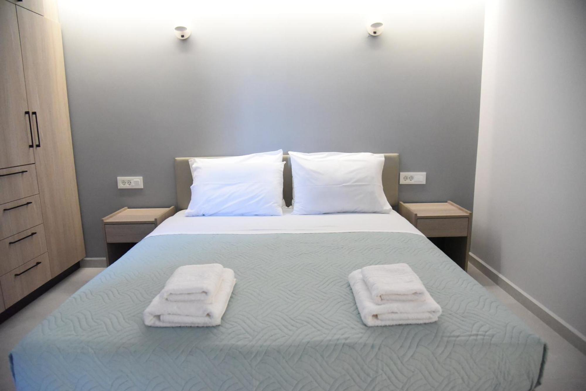 Pirgos Deluxe Apartment - Private Parking Kíssamos Extérieur photo