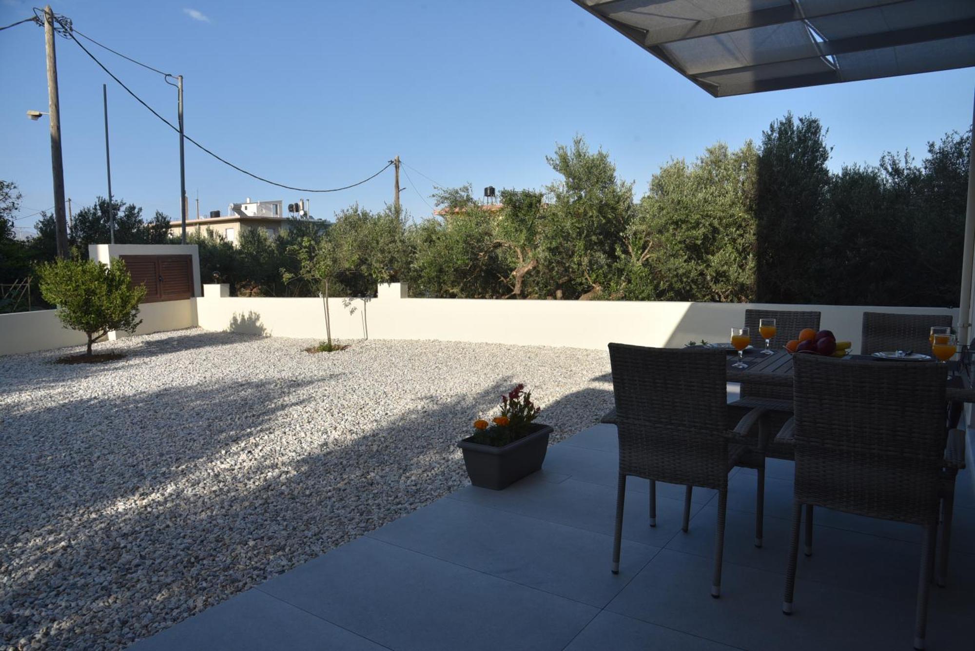 Pirgos Deluxe Apartment - Private Parking Kíssamos Extérieur photo
